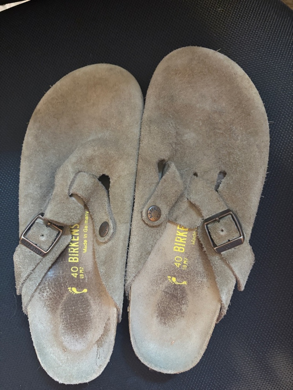 Women’s Birkenstock Suede Thong Sandals in Taupe Brown